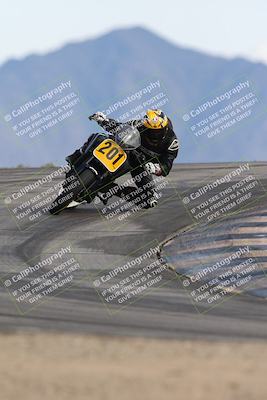 media/Nov-16-2025-Race Pace (Sun) [[8c5fa54630]]/Verified Riders/8-Turn 12 (120pm)/